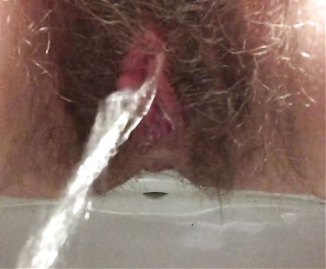 Hairy Pussy PUBLIC Toilet Piss